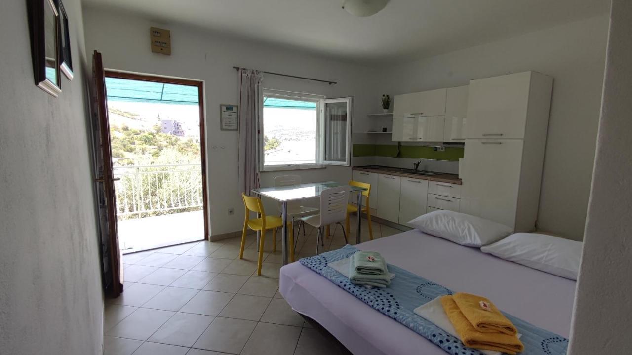 Rogoznica Seafront Apartment - Kalebova Luka Ngoại thất bức ảnh